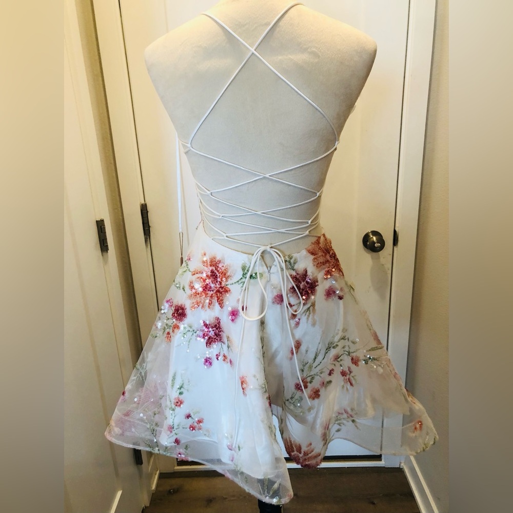 Embroidered Lace Deep V-Neck Open Criss Cross Back Short Cocktail Dress - Picture 6 of 9